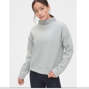 GapFit Jacquard Quilted Mockneck Sweatshirt